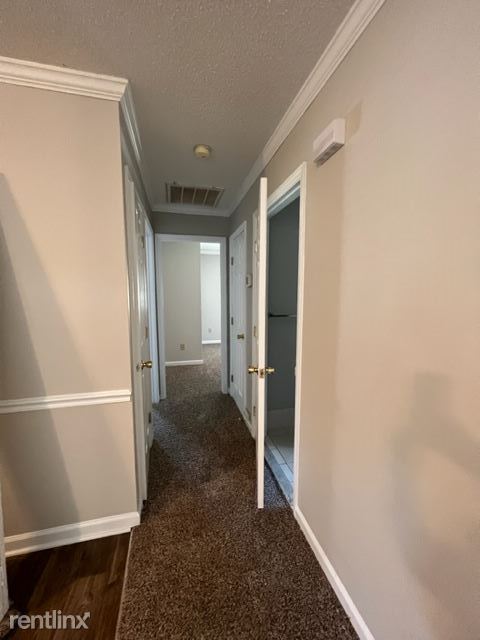 Building Photo - 3 br, 1.5 bath House - 2205 Delta Pl