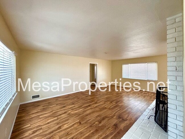 Foto del edificio - 15090 Acoma Rd