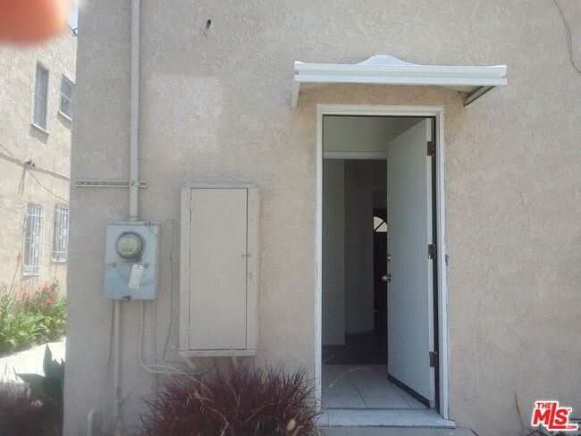 Building Photo - 2117 S Marvin Ave