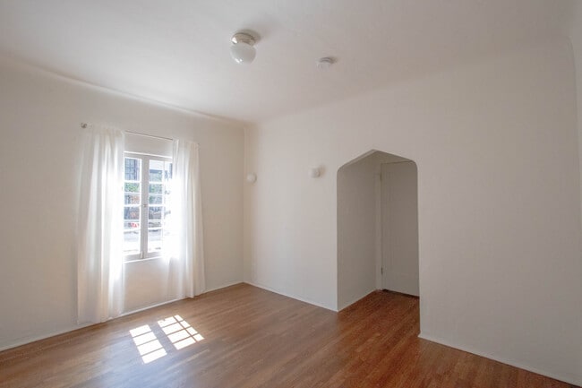 Building Photo - 4451 Clarissa Ave