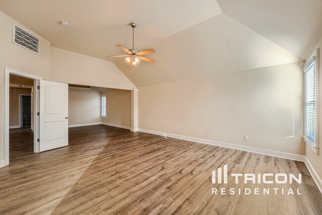 Foto del edificio - 296 Prescott Dr