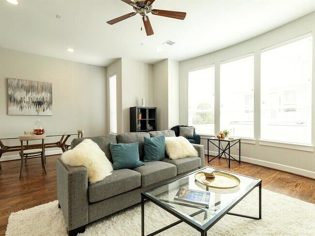 Foto del edificio - 1813 Napa Creek Ln