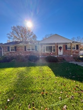 Building Photo - 4404 Greendell Rd