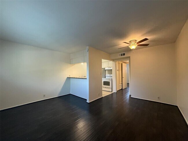 Foto del edificio - 1530 Heights Blvd
