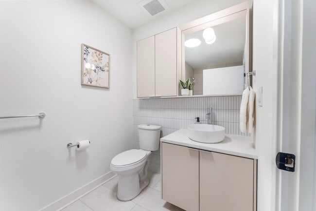 Building Photo - 857 Communipaw Ave