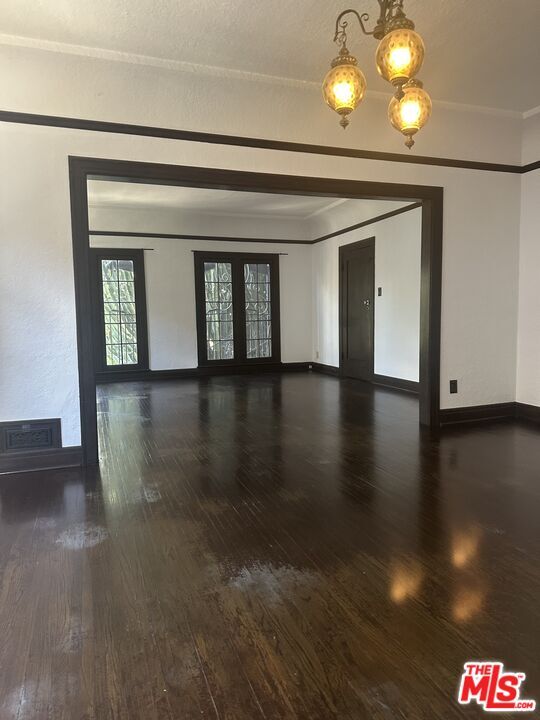 Foto del edificio - 156 N Kenmore Ave