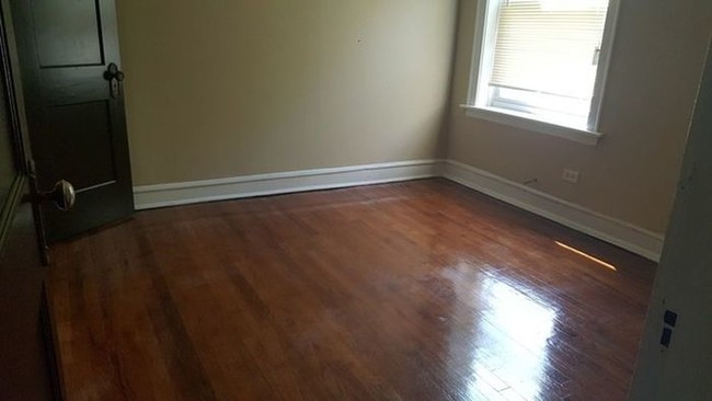 Foto del edificio - 2905 W 66th St #2, Chicago IL