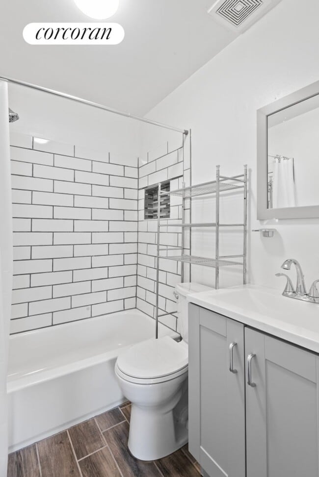 Building Photo - 182 Eckford St