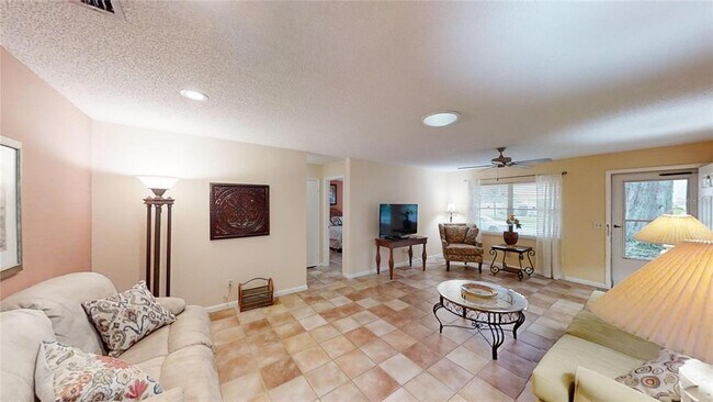 Building Photo - 8500 SW 93rd Ln