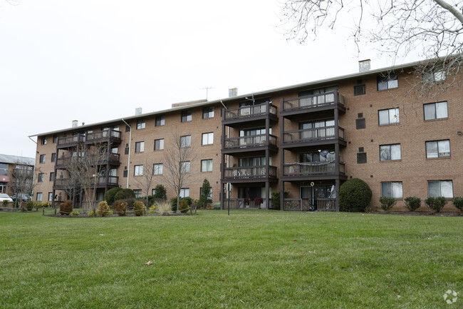 Foto del edificio - Falls Church Gardens