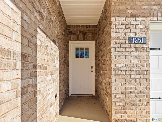 Foto del edificio - 1251 Eidson St