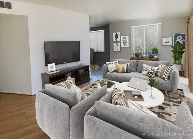 sala de estar con muebles y decoración virtuales - 712 Pacific St