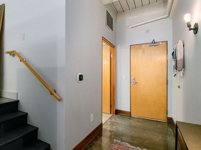 Building Photo - Historic Chown Pella Building - east facing Pearl District loft w/parking & storage