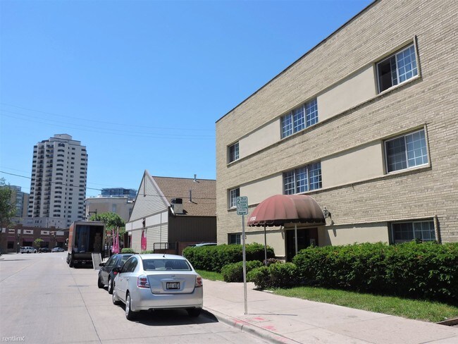 Foto del edificio - 1733 N Cambridge Ave
