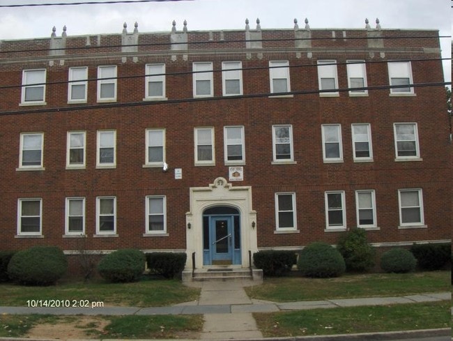 Building Photo - 22 Evergreen Ave