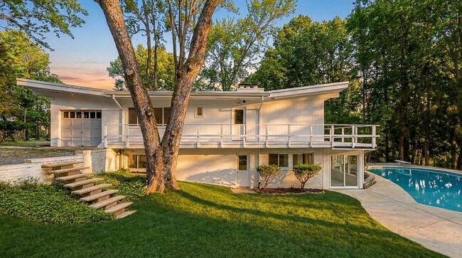 Photo - 10903 Beach Mill Rd House