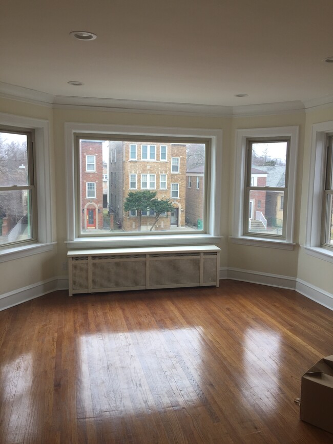 Sala de estar - - 1744 E 84th Pl