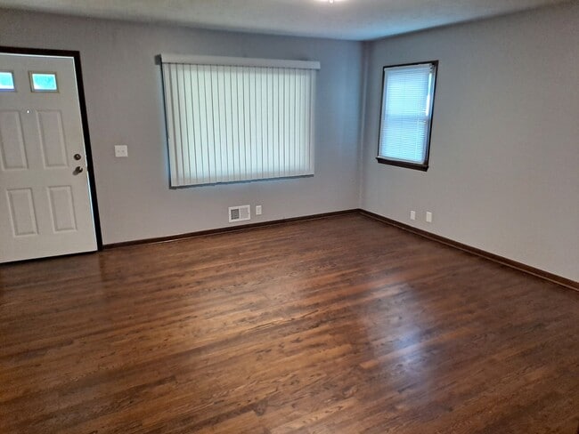 Building Photo - District 66 - 4/2/1 fenced backyard