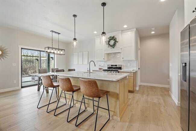 Kitchen 1 - 2221 Rowling Rd