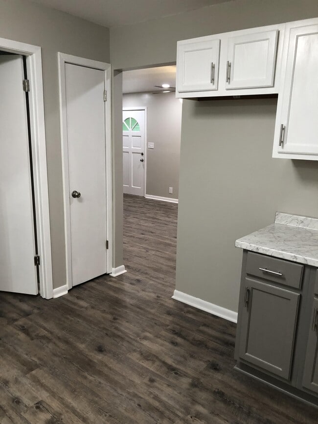 Building Photo - 246 Tommy Ballard Rd