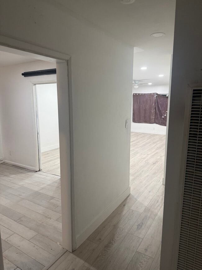 Cocina / Sala de estar - 115 W Johnson St