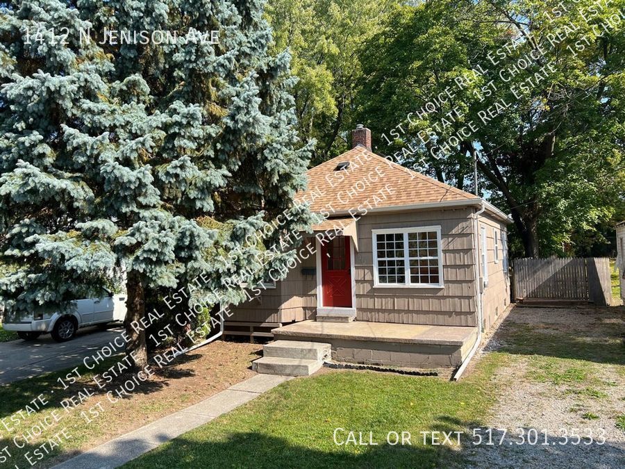 Foto principal - 2-BDR 1-BTH House - New Kitchen / Hardwood...