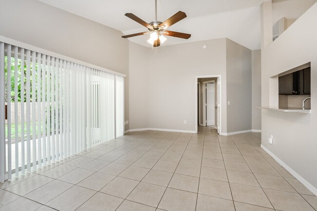 Building Photo - 320 MacGregor Rd