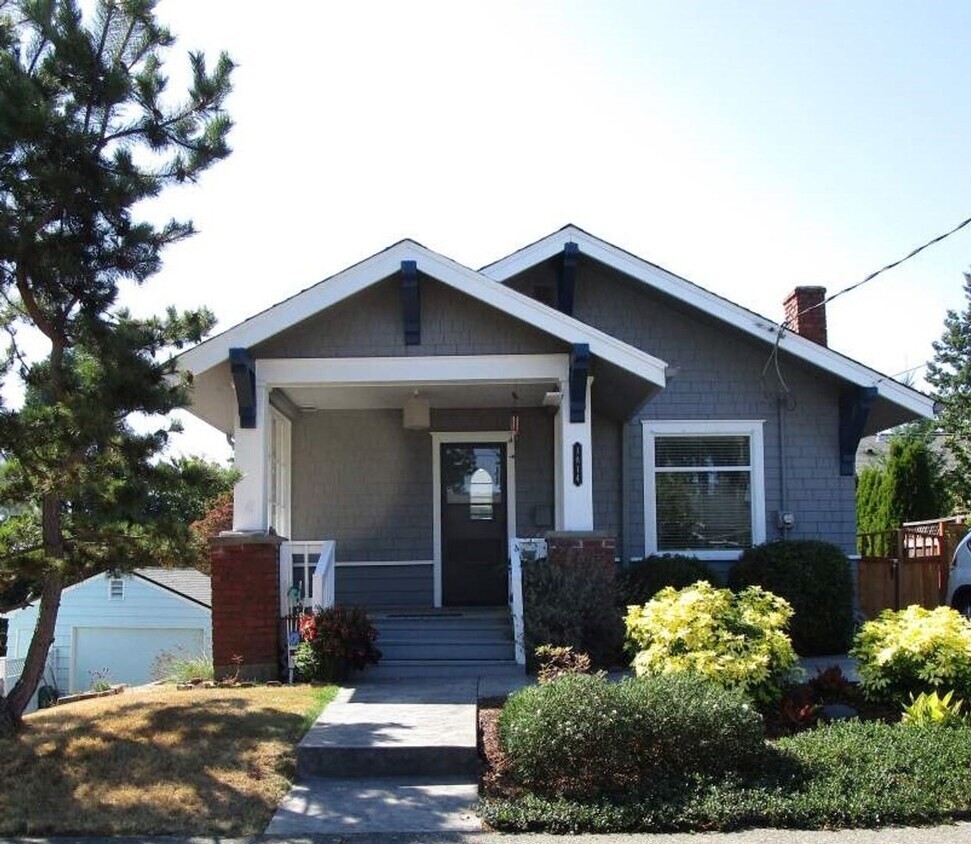 Foto principal - 2 Bedroom, 2 Bathroom Home North Proctor i...
