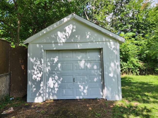 Building Photo - 11067 Wayburn St