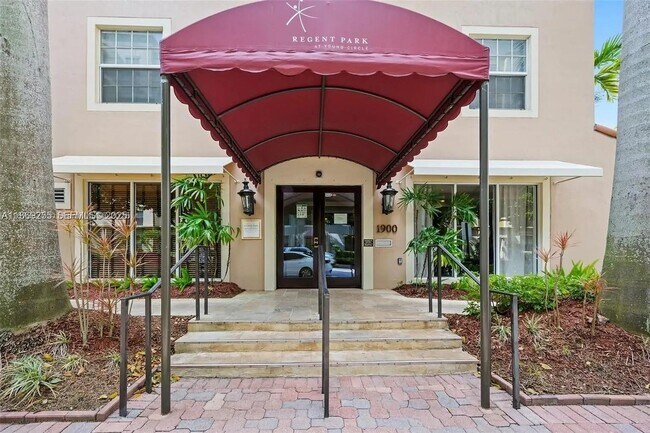 Foto del edificio - 1900 Van Buren St