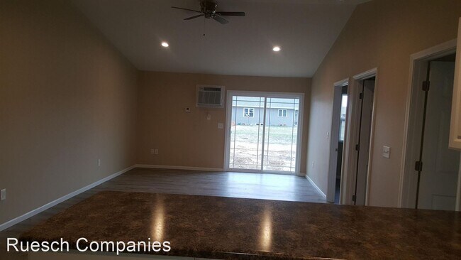 Building Photo - 2 br, 1 bath House - 3130 Barrington Place