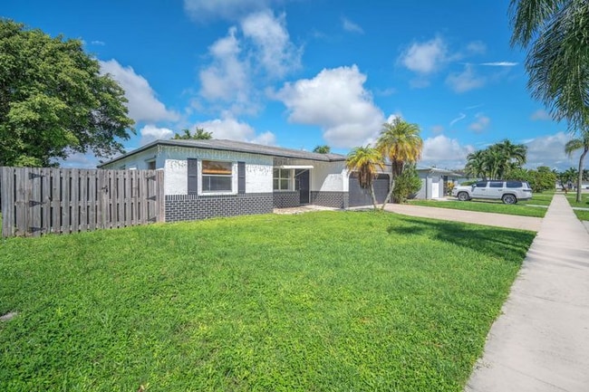 Photo - 10985 Christopher Ave House