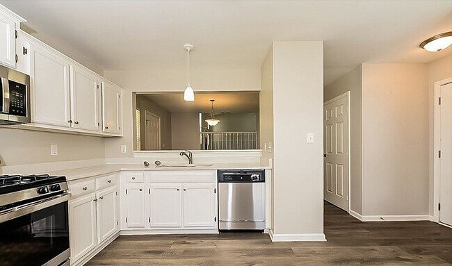 Kitchen - 43 Bridlewood Ct