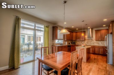 Building Photo - 1208 S Valentia Ct