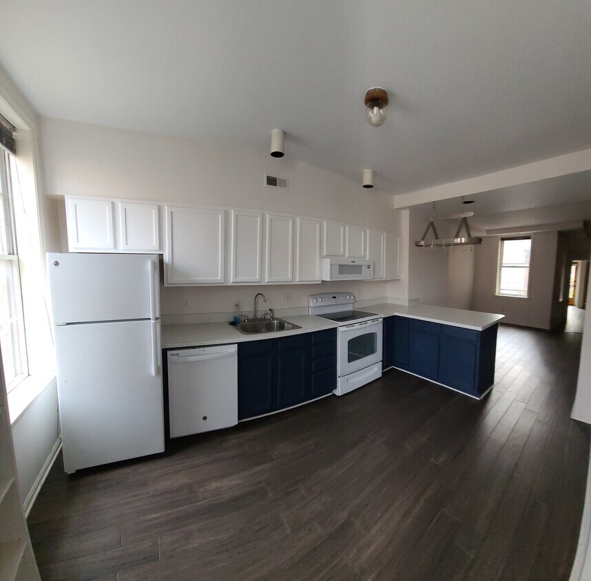 Kitchen - 924 S Hanover St