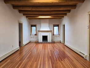 Building Photo - 342 Hillside Ave