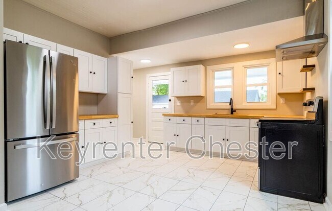 Foto del edificio - 3502 Oaklawn Blvd