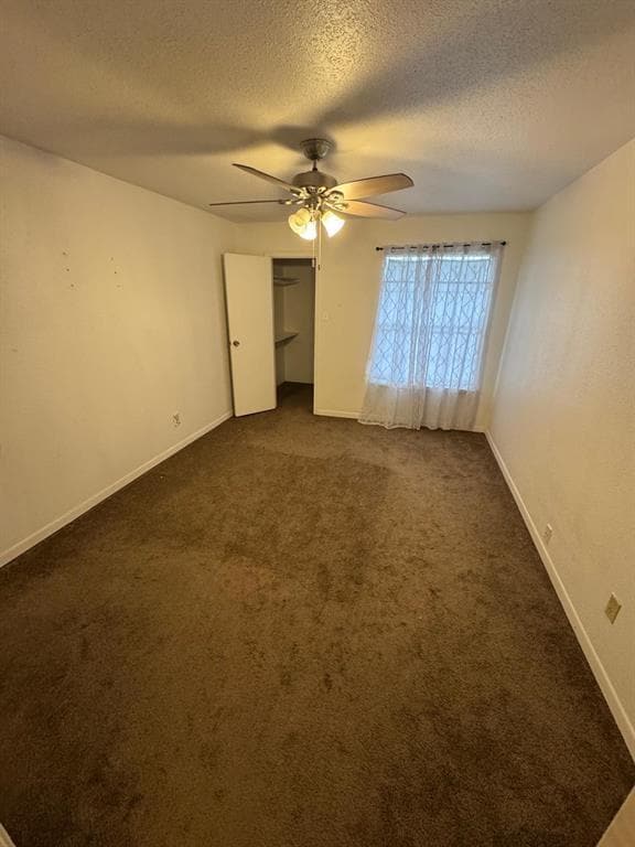 Foto del edificio - 6500 Sands Point Dr