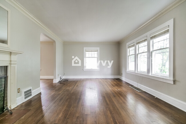 Building Photo - 3574 Avalon Rd, Shaker Heights, OH 44120