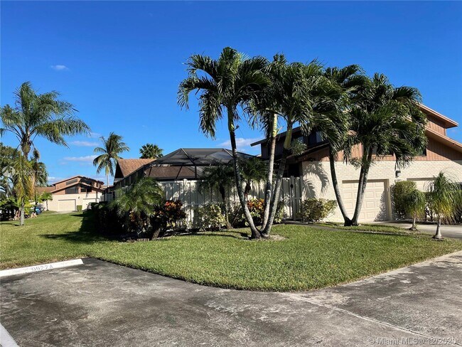 Building Photo - 9677  Boca Gardens Pkwy A Boca Raton Fl 33496