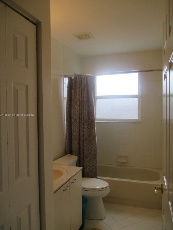 Building Photo - 16835 SW 49th Ct