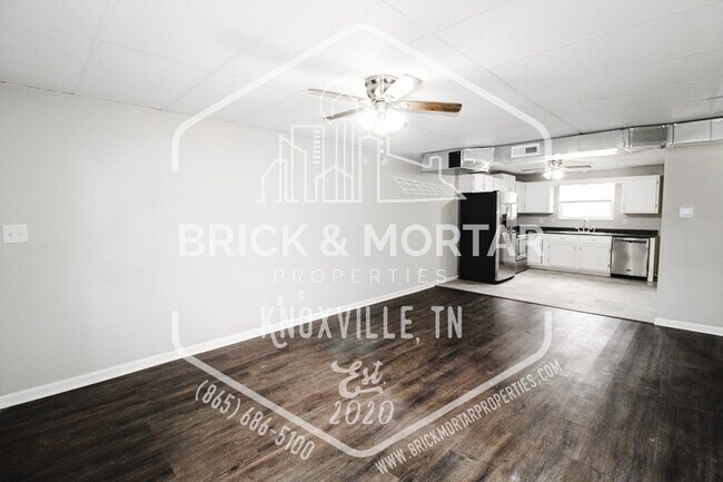 Foto del edificio - 135 Tallent Way