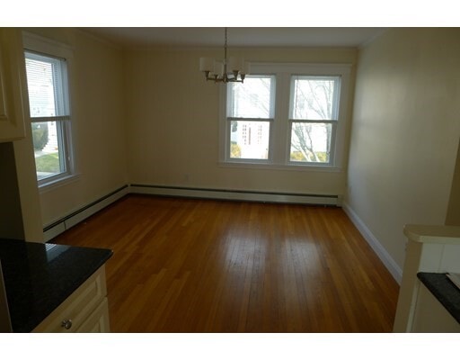 Building Photo - 104 Slade St