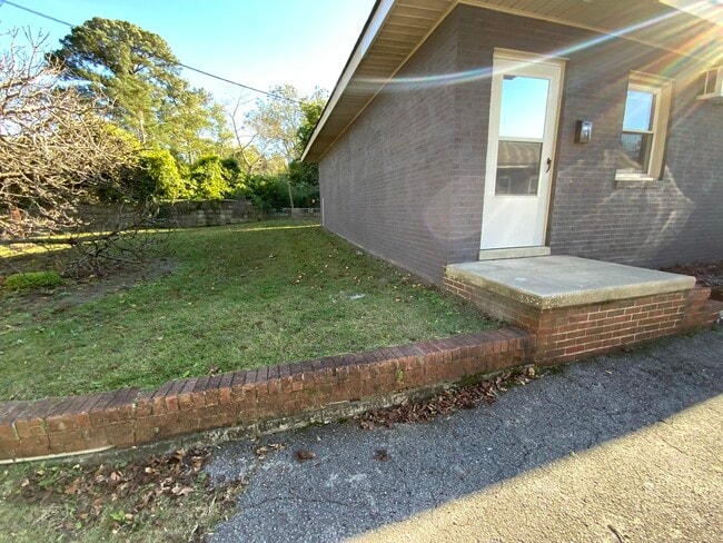 Building Photo - 310 Roosevelt Rd