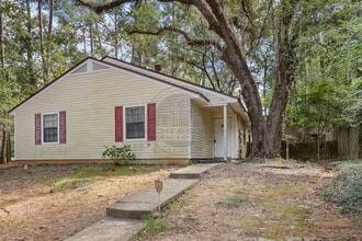Building Photo - 2339 San Mateo Ct