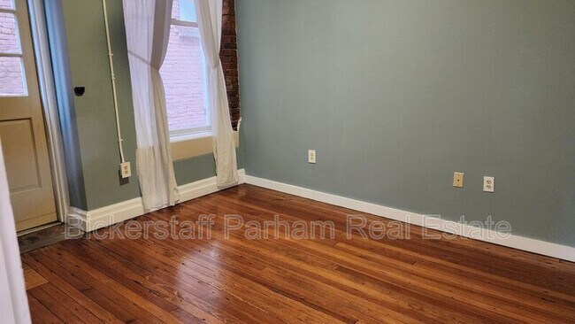 Foto del edificio - 1204 1st Ave