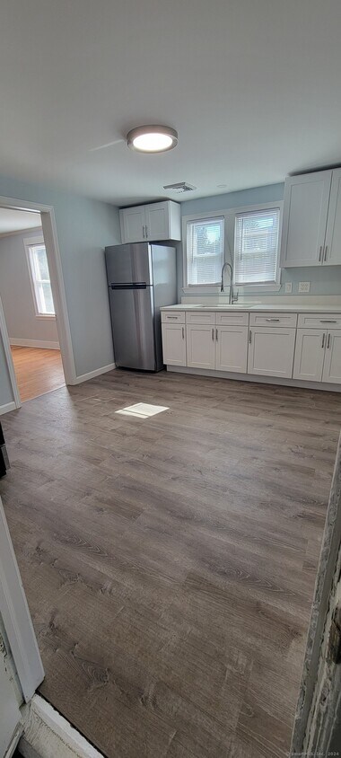 Primary Photo - 217 Division Ave
