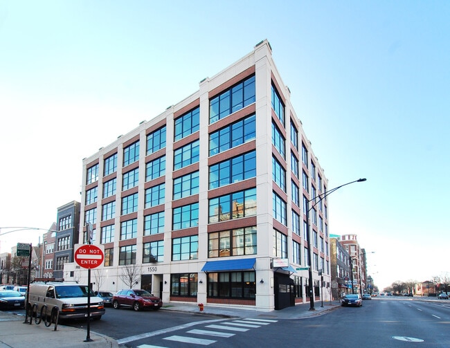 Montauk Apartments Chicago, IL