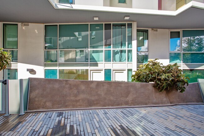 Foto del edificio - 1705 Ocean Ave