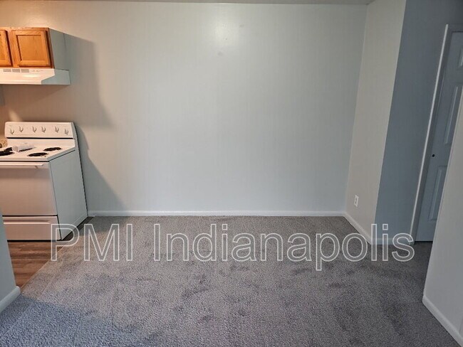 Foto del edificio - 6240 E 11th St